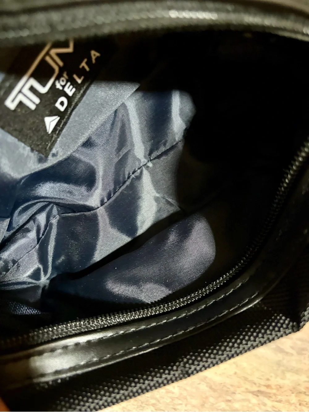 Tumi Black Textured Nylon Men's Toiletry Case